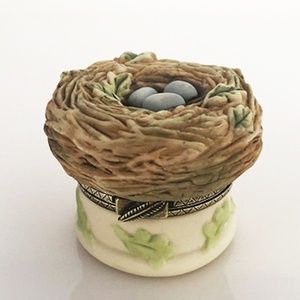 Bird's Nest "Love Begins With Mother" Jewelry Box